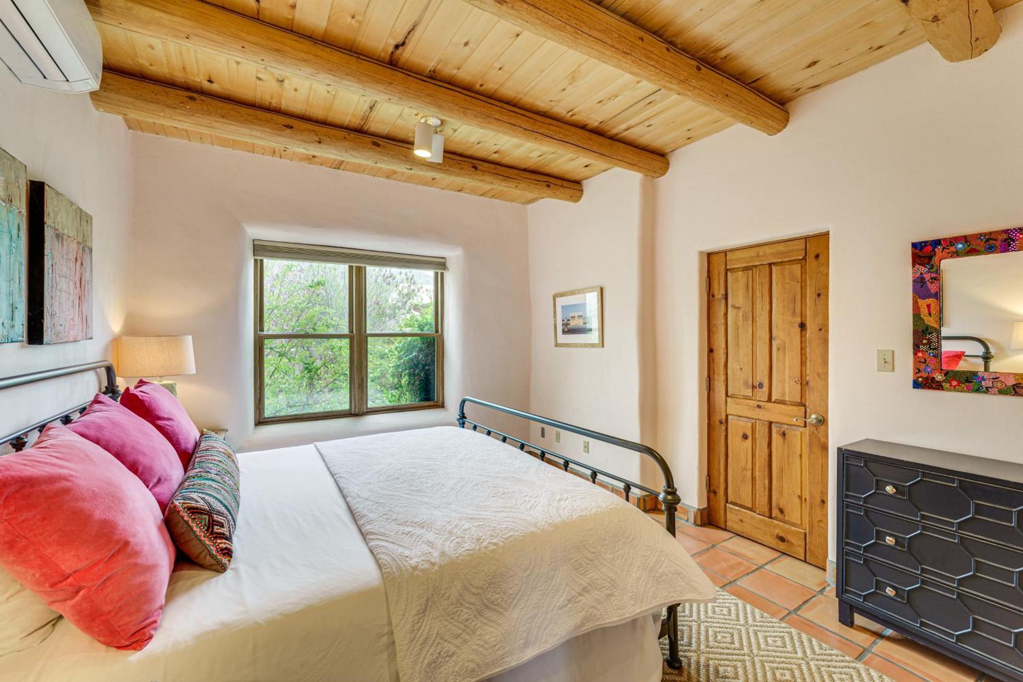 Arroyo Seco Adobe With Hot Tub Near Taos Ski Valley! Екстер'єр фото