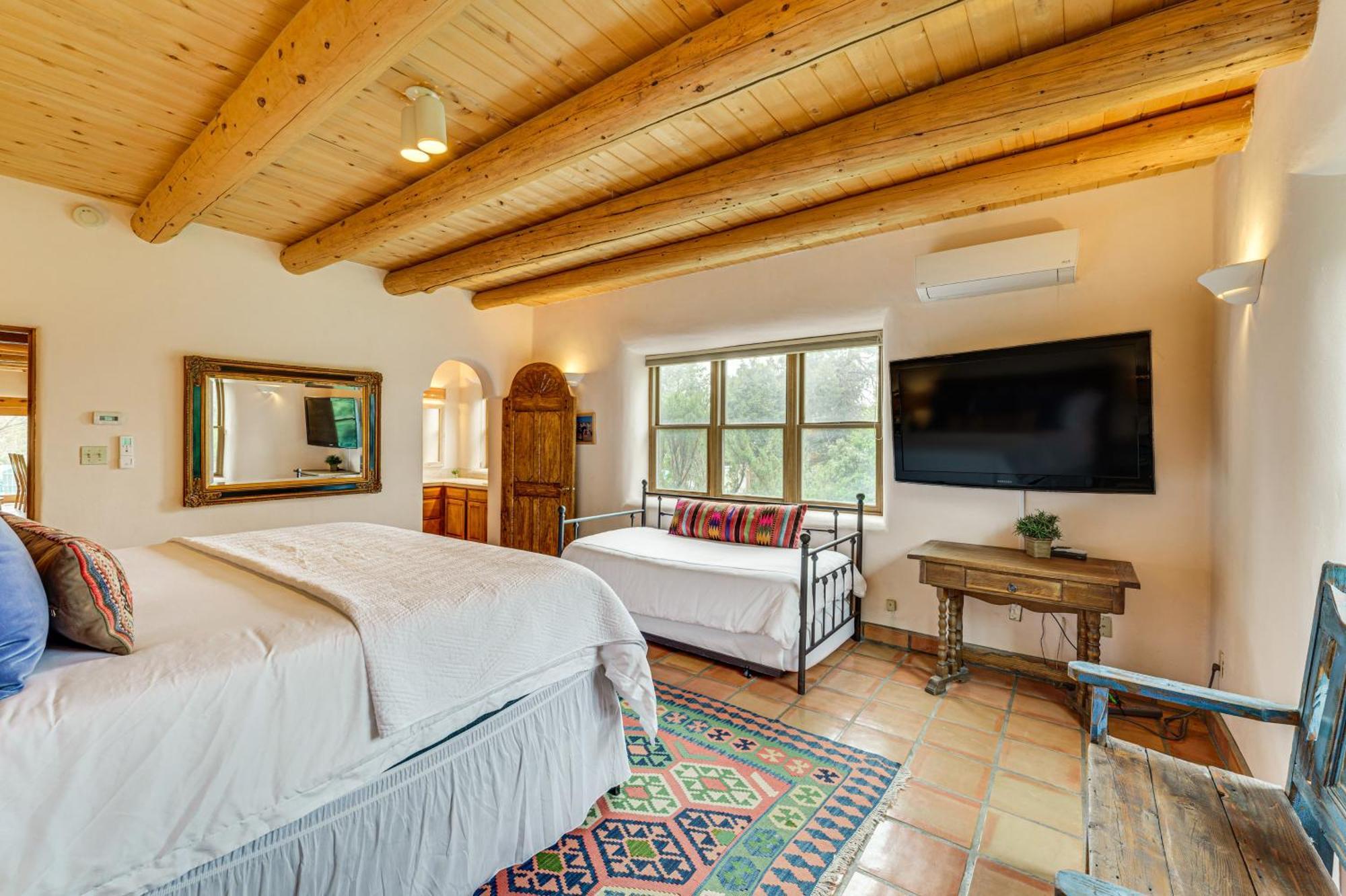Arroyo Seco Adobe With Hot Tub Near Taos Ski Valley! Екстер'єр фото